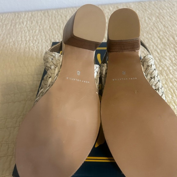 Very Volatile Los Angeles Veronique Color Stone Peep Toe Heeled Sandal NWB 8 - Picture 4 of 6